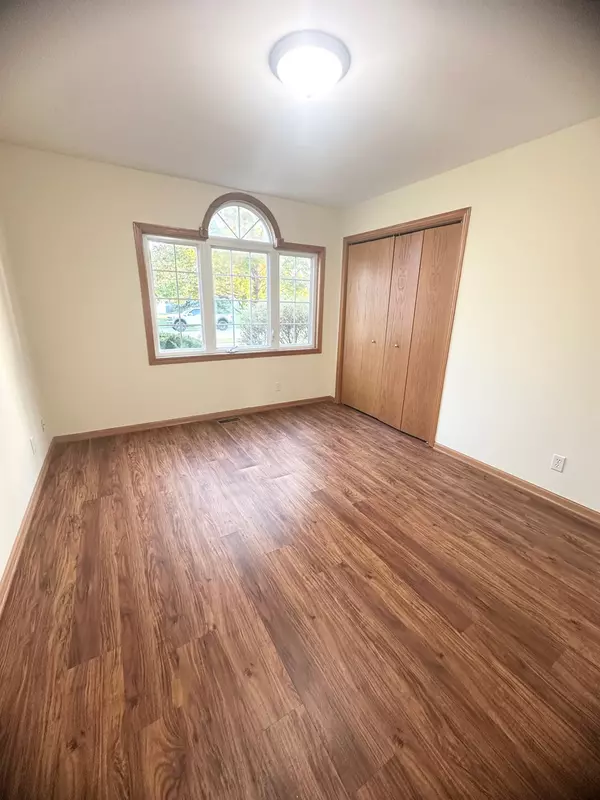 Dekalb, IL 60115,1151 Mary Court