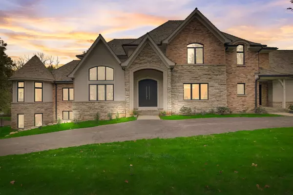 Barrington Hills, IL 60010,6 Jacqueline Lane