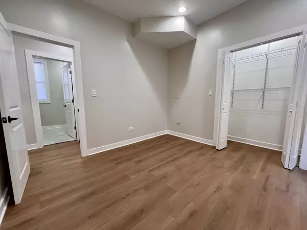 Chicago, IL 60651,Address not disclosed