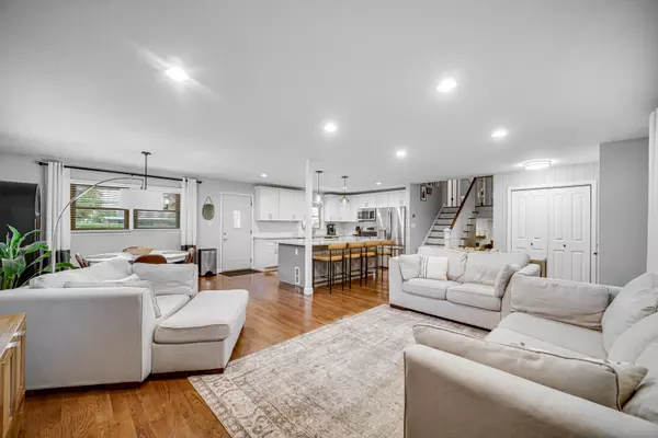 Itasca, IL 60143,529 Birch Street