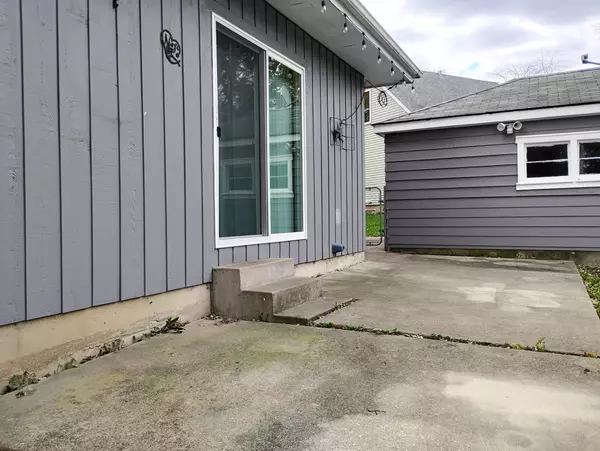 Elgin, IL 60123,371 S Edison Avenue