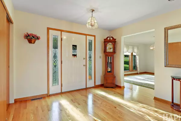 Spring Grove, IL 60081,7215 Viscaya Drive