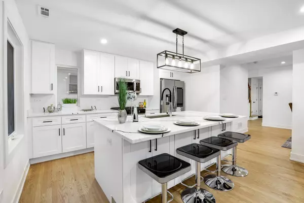 Skokie, IL 60076,3801 Kirk Street