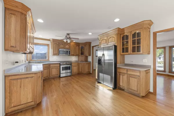 Westmont, IL 60559,239 S Park Street