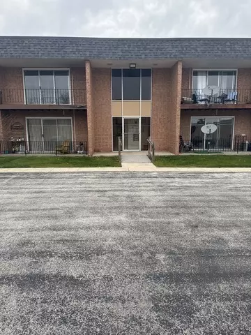 18340 CHERRY CREEK Drive #7, Homewood, IL 60430