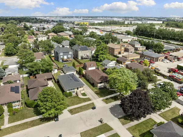 Brookfield, IL 60513,4613 Madison Avenue