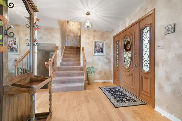 Addison, IL 60101,1155 W Westwood Trail