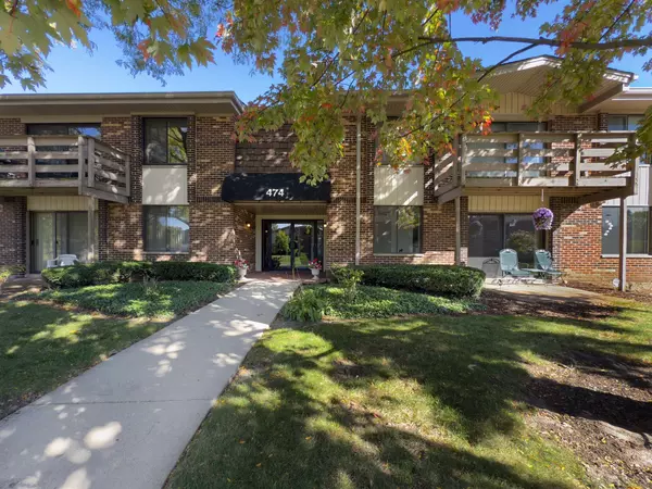 474 Raintree Court #1C, Glen Ellyn, IL 60137