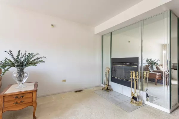 Chicago, IL 60619,Address not disclosed