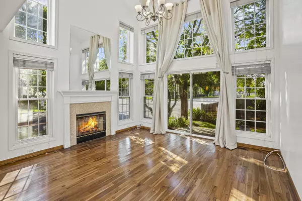 Des Plaines, IL 60018,807 Fairmont Court #807