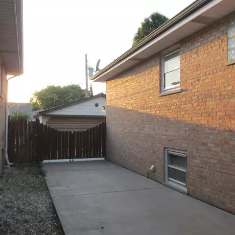 Burbank, IL 60459,7904 Melvina Avenue