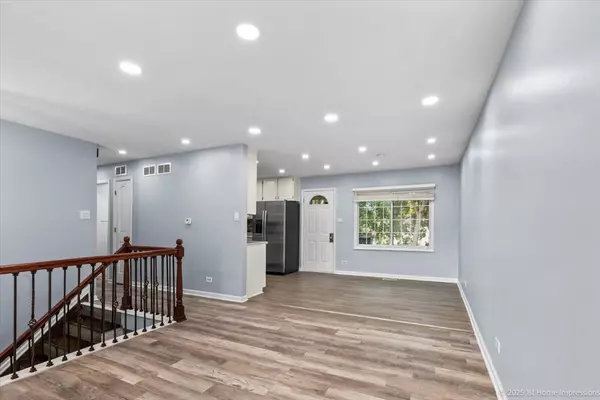 Hazel Crest, IL 60429,18120 Versailles Lane