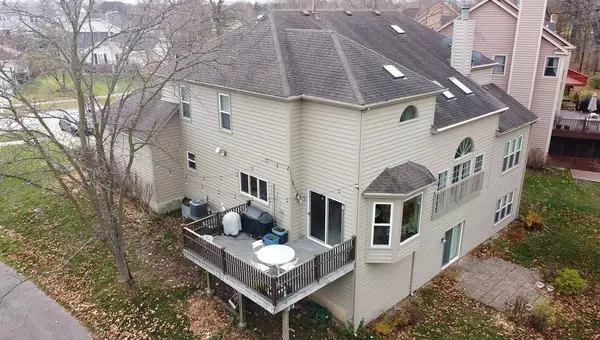 Buffalo Grove, IL 60089,3220 Indian Creek Drive