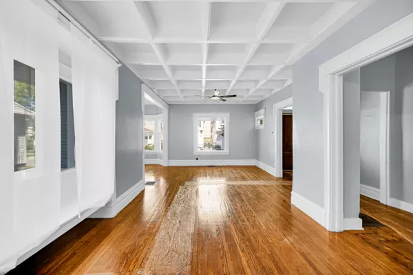 Chicago, IL 60644,5815 W Fulton Street