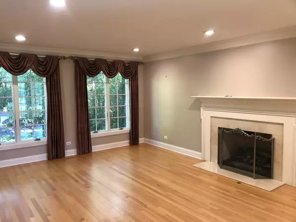 Lake Forest, IL 60045,1021 W Old Mill Road