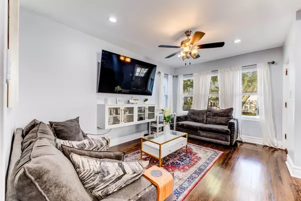 Chicago, IL 60632,5317 S Campbell Avenue