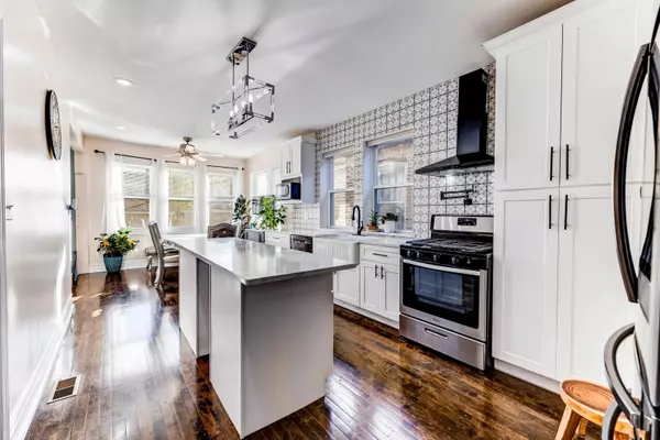 Chicago, IL 60632,5317 S Campbell Avenue