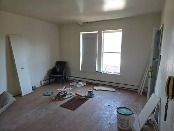 Chicago, IL 60637,543 E 60TH Street #4