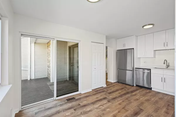 Northbrook, IL 60062,1024 Sussex Drive