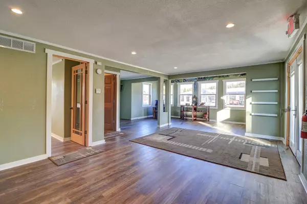 Rock Falls, IL 61071,603 W Rock Falls Road