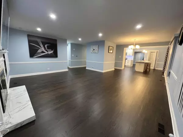 Buffalo Grove, IL 60089,871 Shady Grove Lane