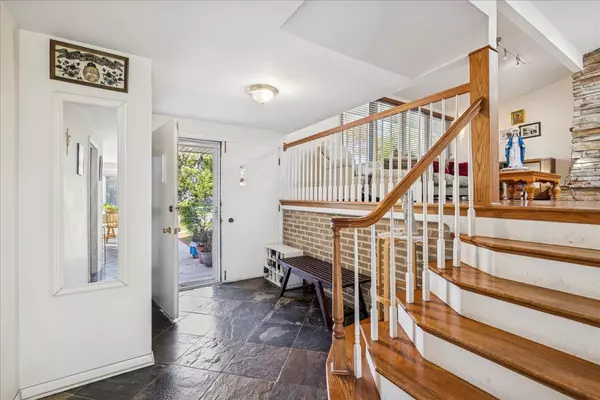 Des Plaines, IL 60016,275 Wilkins Drive