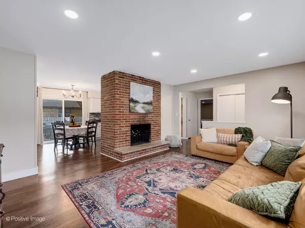 Algonquin, IL 60102,2 Sunset Lane