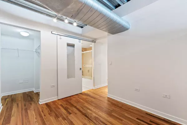 Chicago, IL 60616,1910 S INDIANA Avenue #523