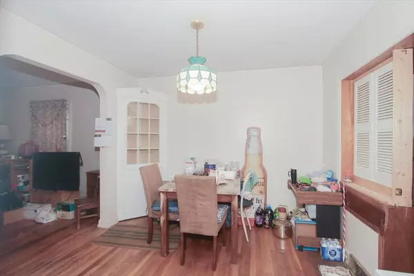 Des Plaines, IL 60016,520 E Thacker Street