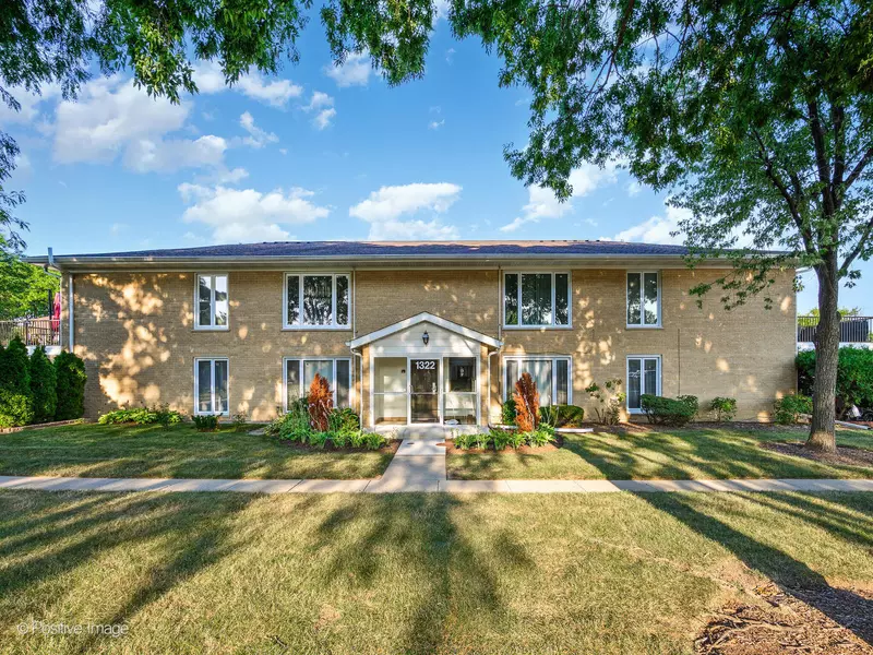 1322 S New Wilke Road #1C, Arlington Heights, IL 60005