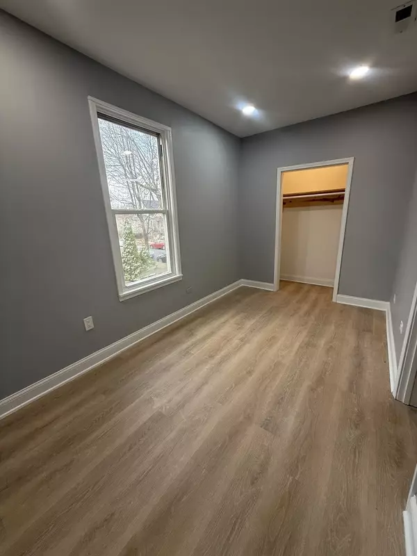 Berwyn, IL 60402,1232 Wenonah Avenue #2