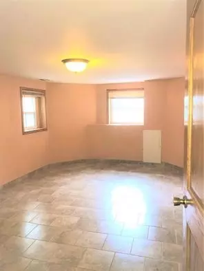 Chicago, IL 60618,4421 N Kimball Avenue #G