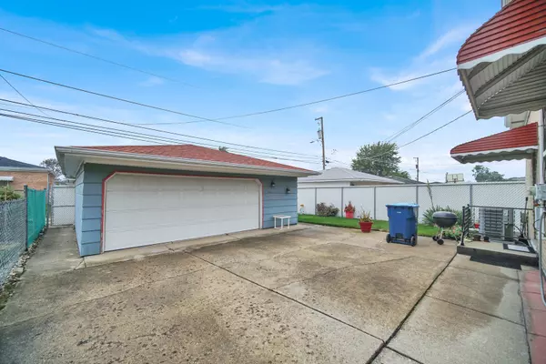 Calumet City, IL 60409,518 Crandon Avenue