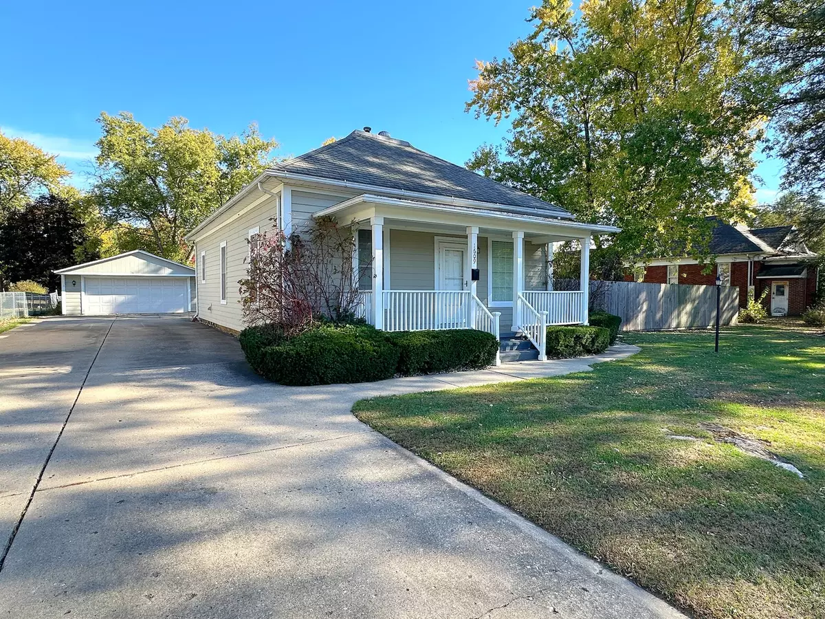 Streator, IL 61364,1609 S Bloomington Street