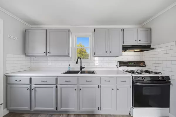 Dixon, IL 61021,1103 Highland Avenue