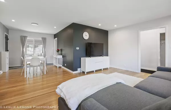 Villa Park, IL 60181,1S325 Buttercup Lane