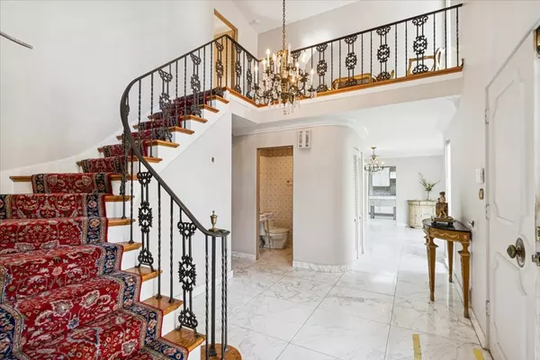 River Forest, IL 60305,1344 Monroe Avenue