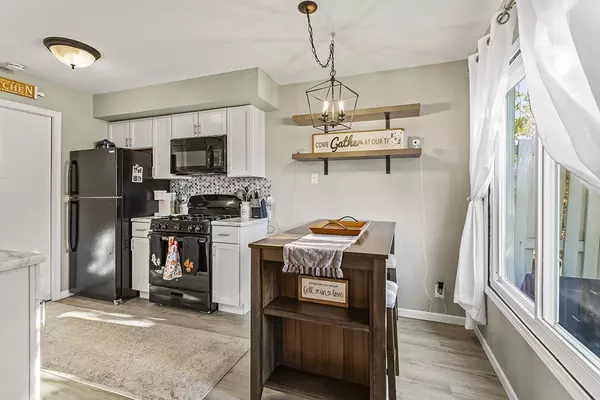 Crest Hill, IL 60403,2331 Carnation Drive #2331