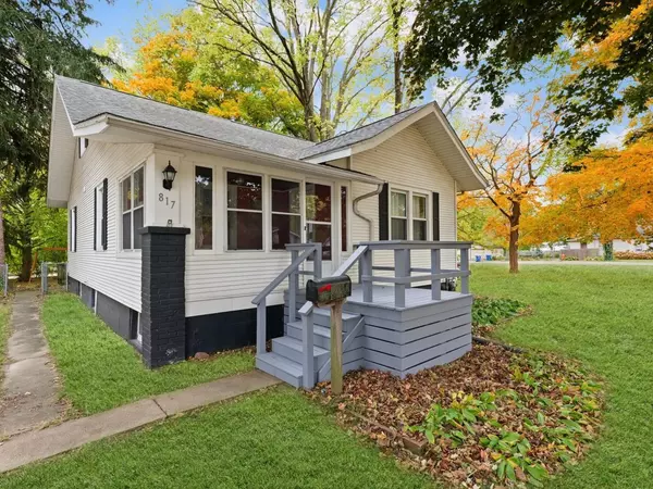 817 E High Street, Monticello, IL 61856