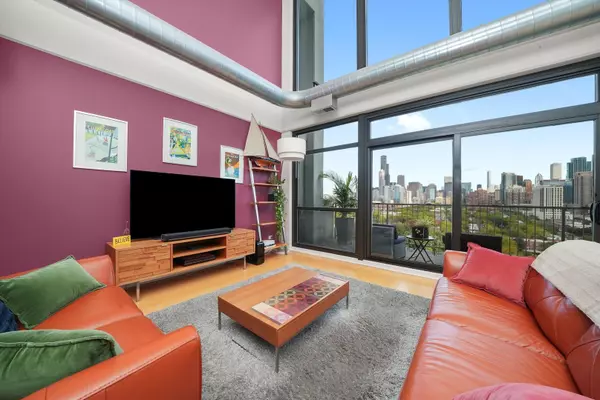 Chicago, IL 60605,1530 S State Street #1004