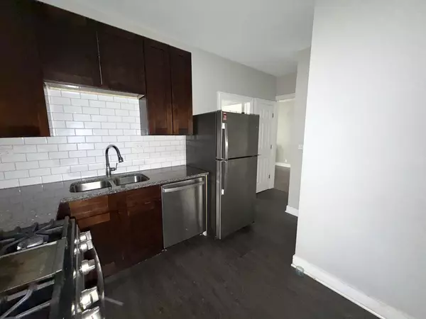 Chicago, IL 60625,3349 W Sunnyside Avenue #3