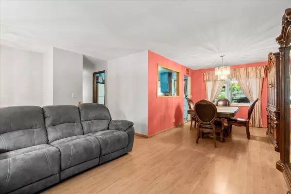 Streamwood, IL 60107,804 Bussey Court