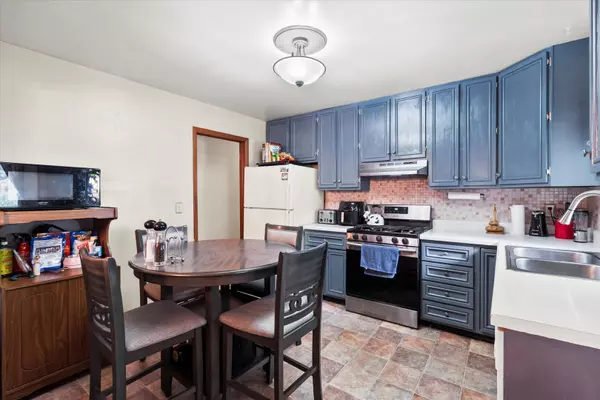 Streamwood, IL 60107,804 Bussey Court