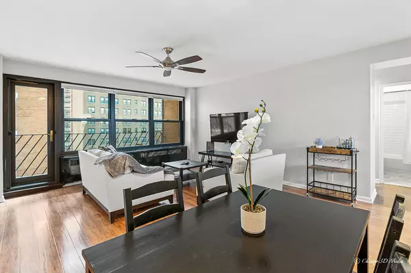 Chicago, IL 60660,6118 N Sheridan Road #608