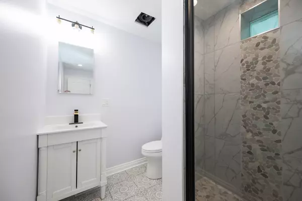 Chicago, IL 60628,9708 S Ellis Avenue