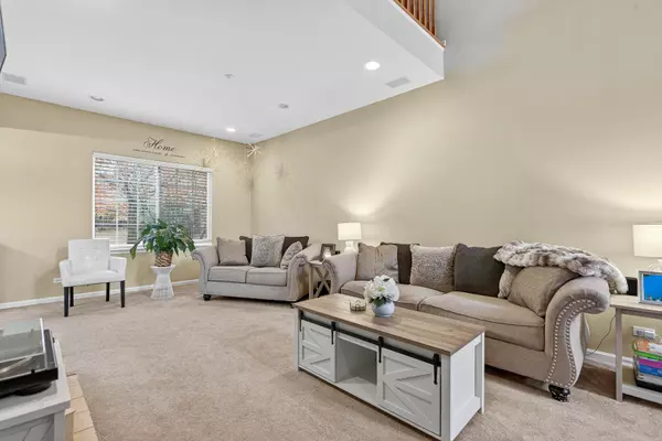 Hoffman Estates, IL 60192,6034 Delaney Drive