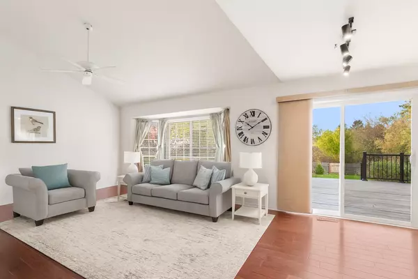 Grayslake, IL 60030,344 Rock Hall Circle