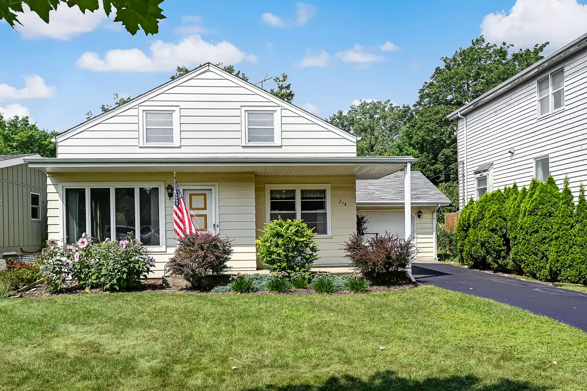 Clarendon Hills, IL 60514,Address not disclosed