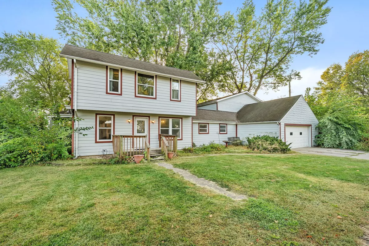 Earlville, IL 60518,1636 N 4012th Road