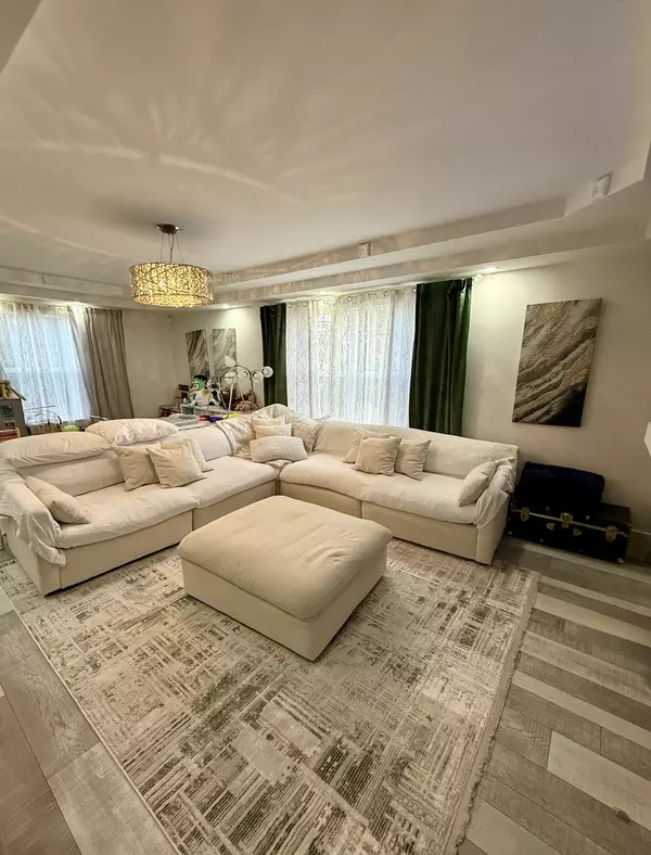 Justice, IL 60458,7825 BANKS Street